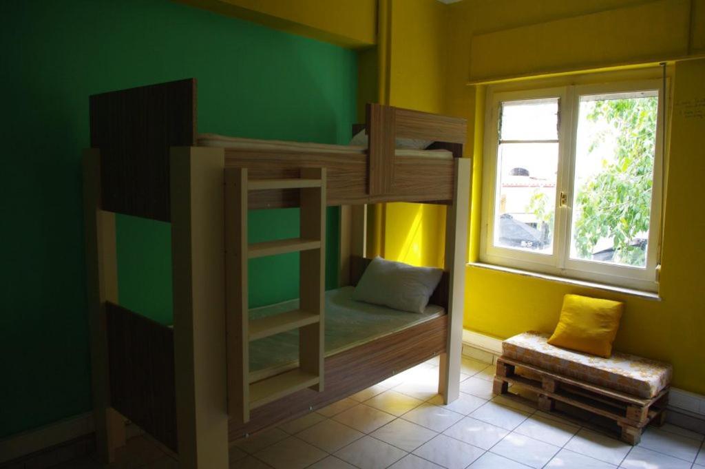 Small Funny World Atena Exterior foto